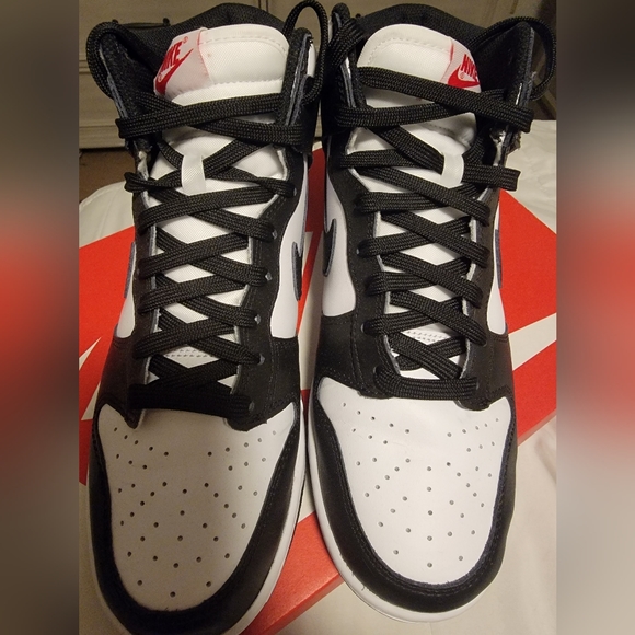 Nike Dunk High - Picture 2 of 3